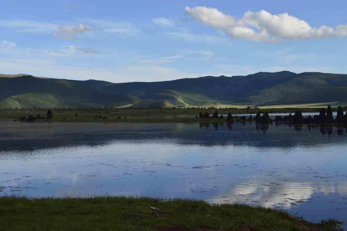 Tsagaan nuur hun chuluu